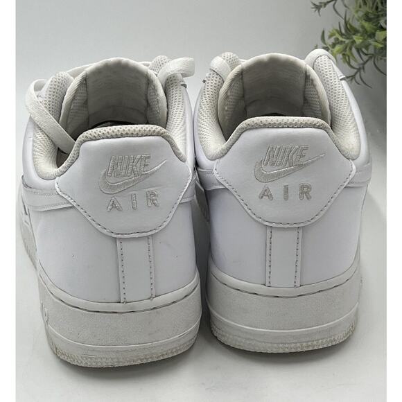 Nike Air Force 1 07 Men's Low Top Triple White Basketball Shoe AF1 Sz 10/W 11.5 - Picture 6 of 8
